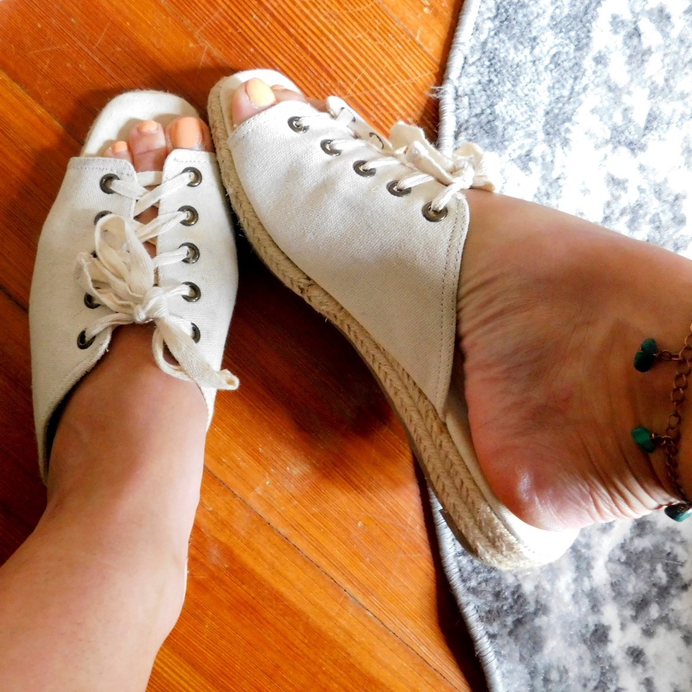 Urban outfitters shoes size 9